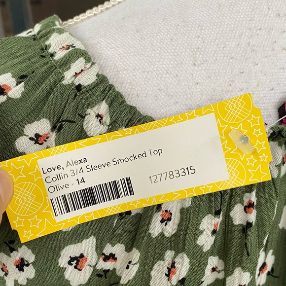 Love Alexa 💕 green floral long sleeve top 1️⃣ - Picture 5 of 8